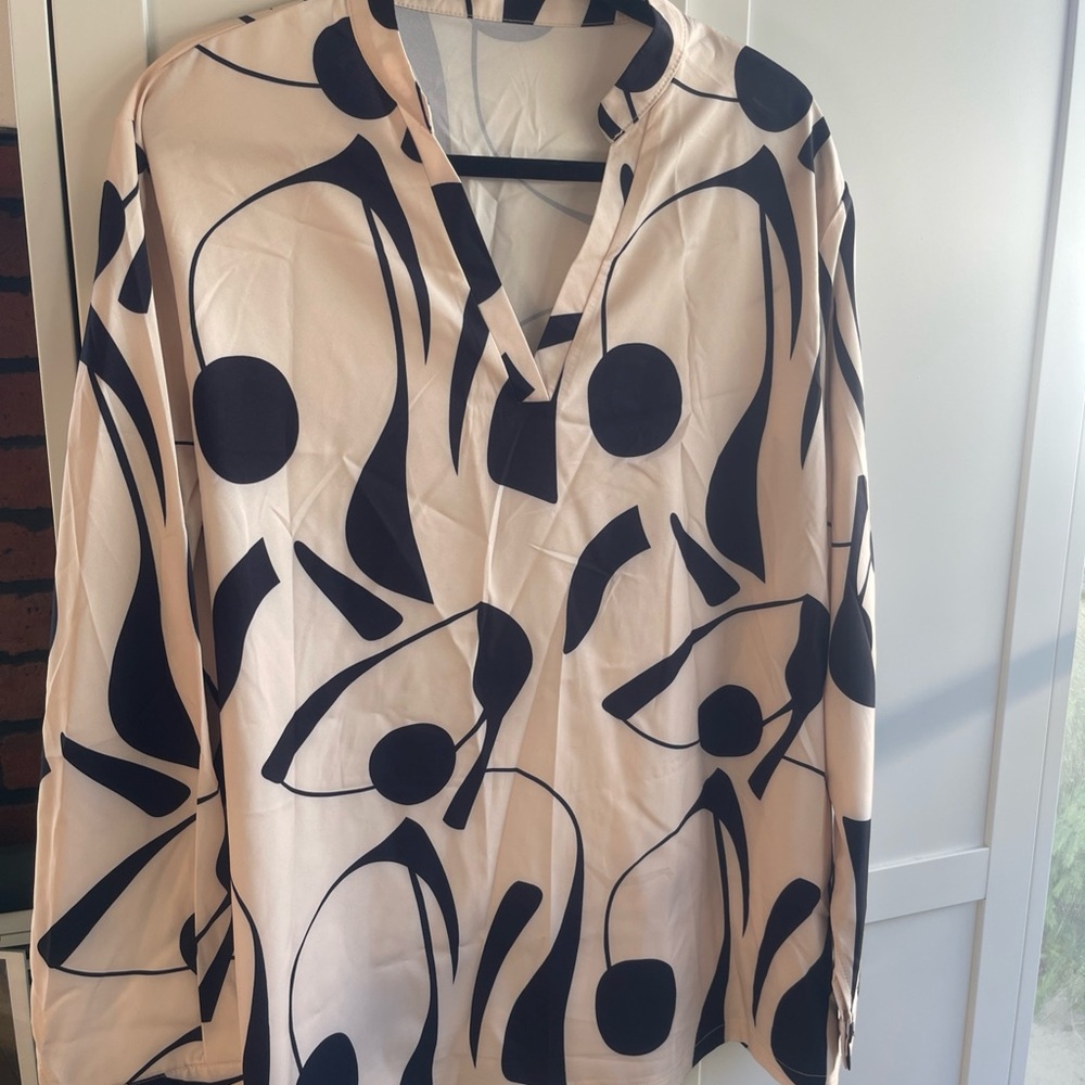 Women's Long Sleeve Blouse 2XL Beige and Black Print